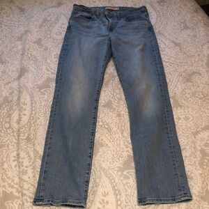 Women’s Levi's 724 High Rise Straight Leg Jeans